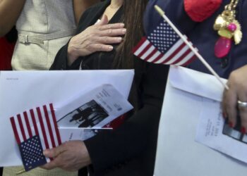 EEUU: Desde el 19 de agosto indocumentados casados con ciudadanos podrán solicitar la residencia permanente sin salir del país