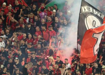 UEFA recaudó más de 1 millón de euros en sanciones a selecciones