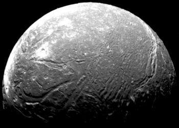 Una de las lunas de Urano podría albergar un océano