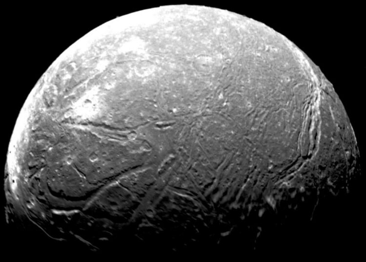 Una de las lunas de Urano podría albergar un océano