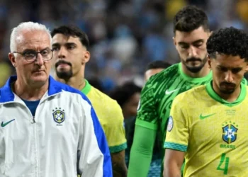 La prensa brasileña se lanza con duras críticas contra su selección tras la eliminación de la Copa América