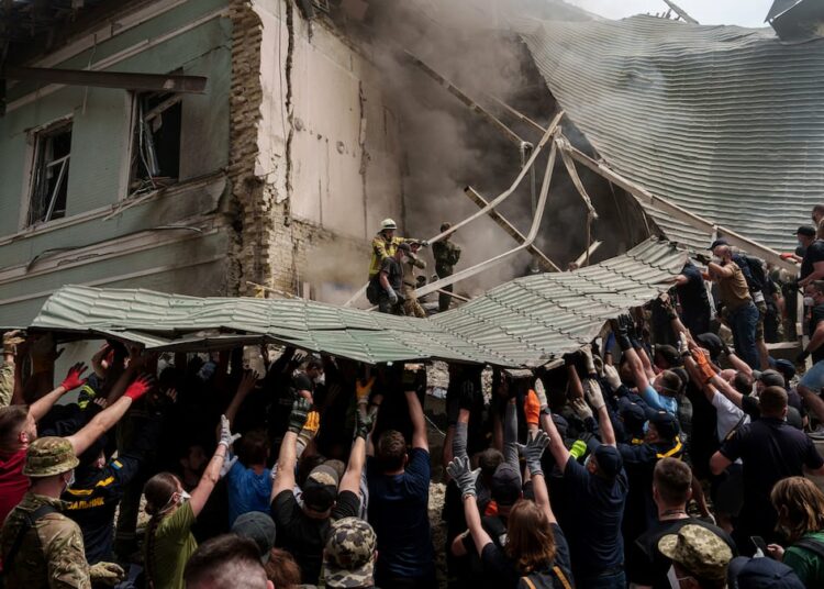 Ascendió a 43 la cifra de muertos por los bombardeos de Rusia contra un hospital infantil