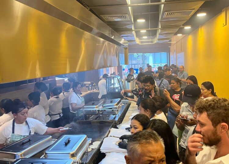 Reabre sus puertas «Franco’s Restaurant”, esfuerzo de un salvadoreño emprendedor que ha invertido en el Centro Histórico