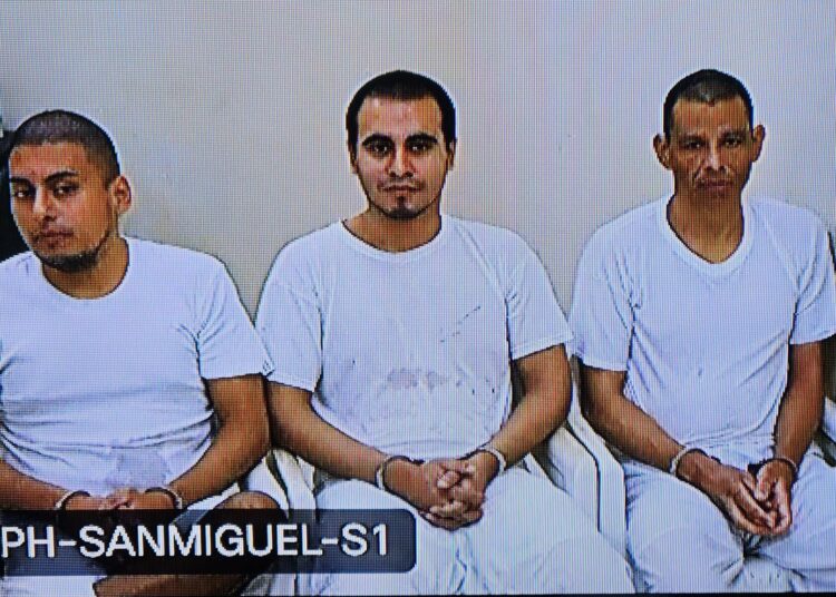 Condenas de hasta 60 años de cárcel para 14 extorsionistas de Soyapango