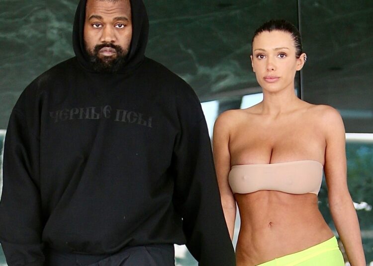 Por usar poca ropa Kanye West y Bianca Censori serían vetados de restaurantes en Estados Unidos