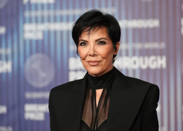 Kris Jenner se someterá a una extirpación de ovarios tras detectársele un tumor