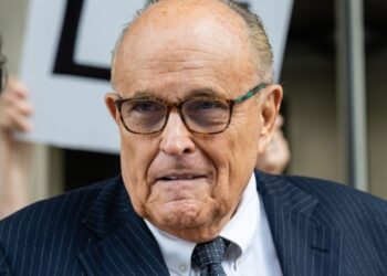 Giuliani despojado de licencia de abogado en Nueva York por mentir sobre elecciones