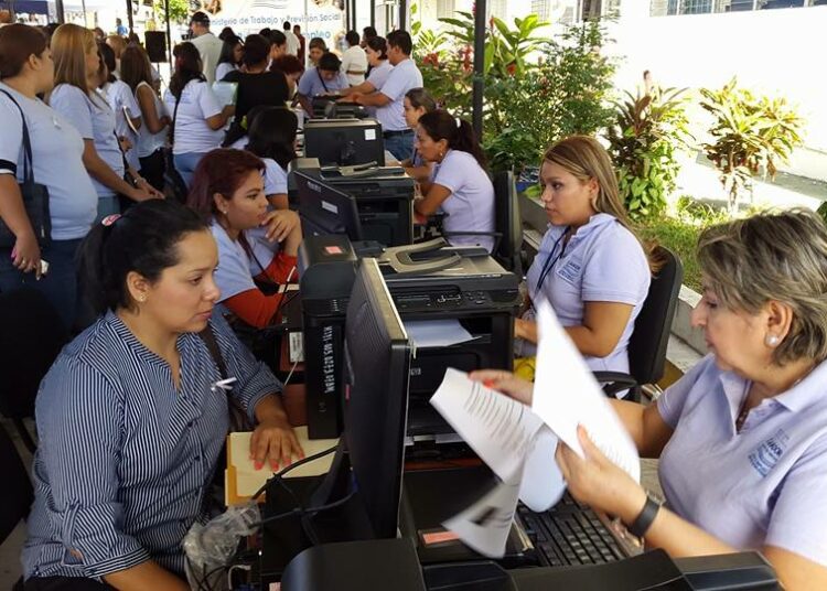 Base de datos con perfiles calificados serán puestos a disposición de empresas que buscan contratar personal