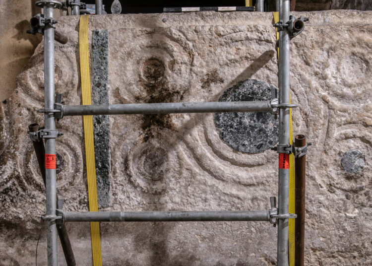 Descubren un altar mayor de las cruzadas en la iglesia más sagrada de la cristiandad