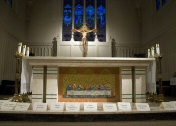 Iglesia católica pagará 76 millones de dólares a víctimas de abusos sexuales en Canadá