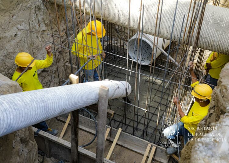 Avanzan trabajos de mitigación en cárcava formada en Jardines del Bulevar, Soyapango