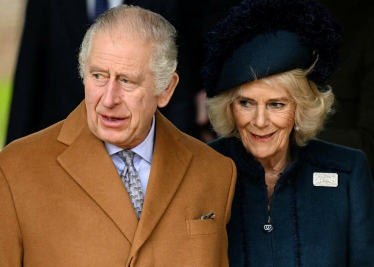 Evacuan de emergencia al rey Carlos III y a su esposa Camila de una exposición por una «falsa alarma»