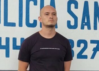 Hombre asesina a su compañera de vida embarazada y lanza el cuerpo embolsado bajo un puente de Chalchuapa