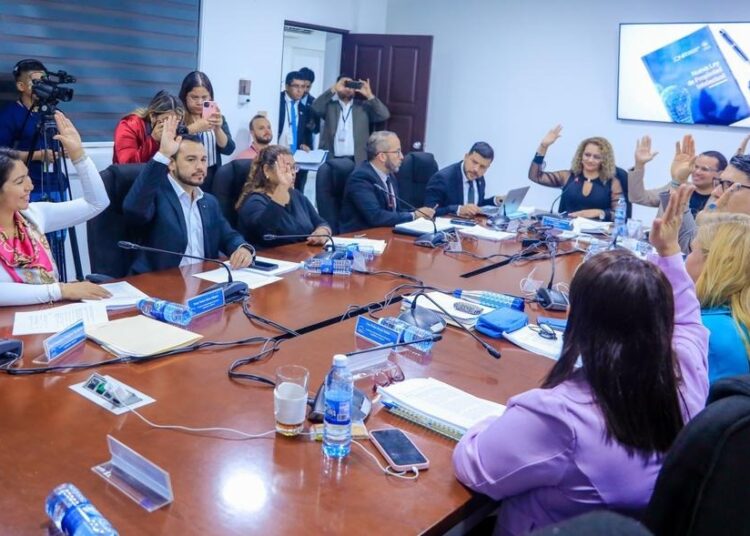 Emiten dictamen favorable para nueva Ley de Propiedad Intelectual