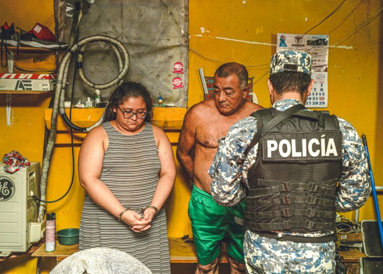 Fiscalía emite 166 órdenes de captura contra presuntos contrabandistas de cigarrillos