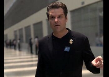 Congresistas republicanos visitan el CECOT y «agradecen» el estado de excepción