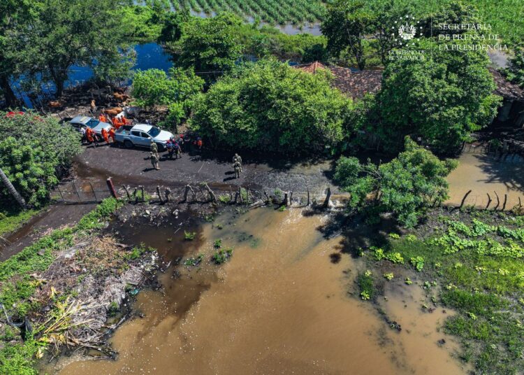 Equipos del Sistema Nacional de Protección Civil mantienen monitoreo en distintos puntos del Río Grande de San Miguel