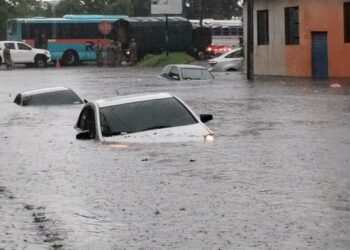 Lluvias causan inundaciones en San Salvador