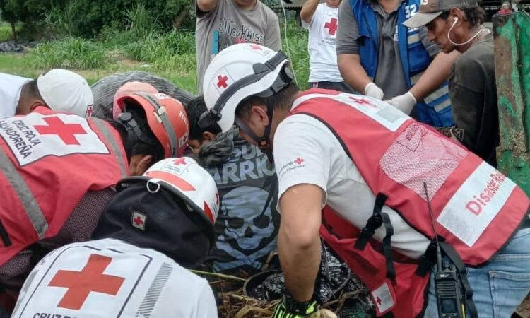 Alcaldía de La Libertad Oeste confirma fallecimiento de joven que quedó atrapado en una máquina cortadora de zacate
