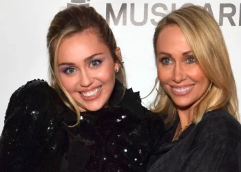 La madre de Miley Cyrus preocupada por la situación de Britney Spears