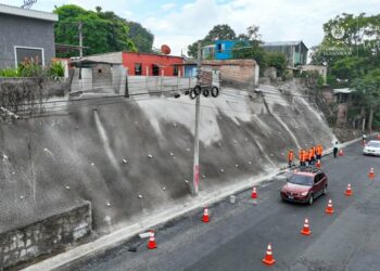 MOP entrega obras de mitigación en calle a Mariona, en Mejicanos