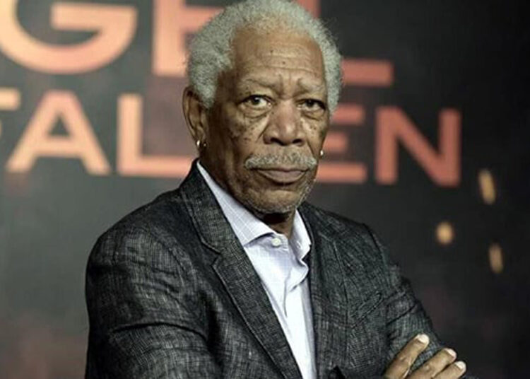 Morgan Freeman critica las imitaciones de voz no autorizadas hechas con Inteligencia Artificial