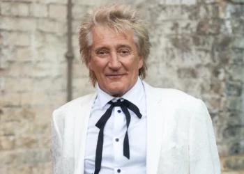 Sir Rod Stewart cree que sus ‘días están contados’ a medida que se acerca su 80 cumpleaños