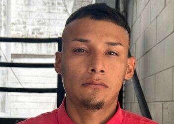 Capturan a hombre que intentó asesinar a su compañera de vida poniéndole un cuchillo en la garganta en Santa Ana