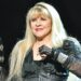 La ex integrante de Fleetwood Mac, Stevie Nicks reveló que fue hospitalizada de emergencia en medio de su gira