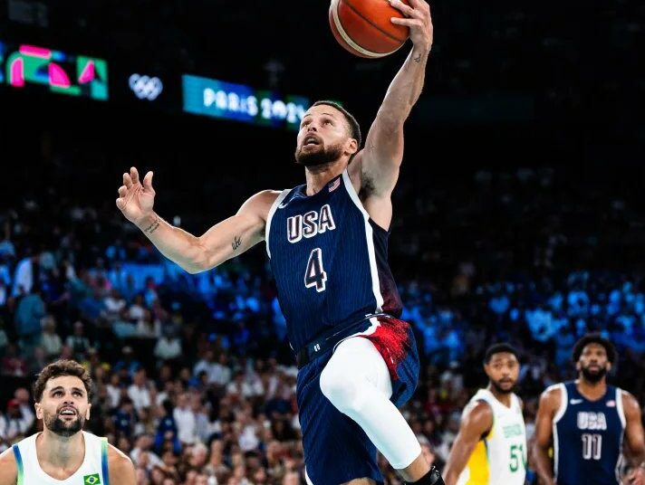 El Dream Team de Estados Unidos aplasta a Brasil y jugará con la Serbia de Jokic las semifinales en París