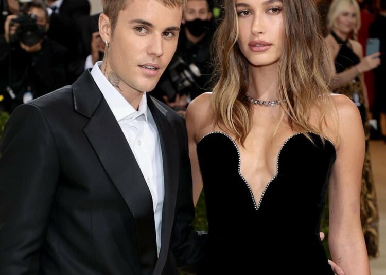 Justin y Hailey Bieber anunciaron el nacimiento de su primer hijo