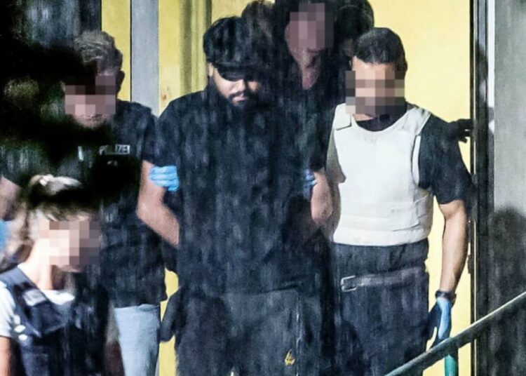 Autor de ataque con cuchillo en Alemania se entrega