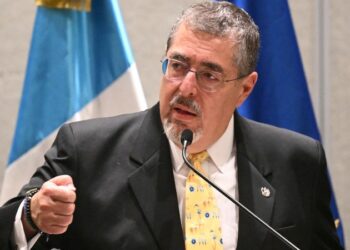 Fiscalía de Guatemala pide retirar inmunidad al presidente Bernardo Arévalo
