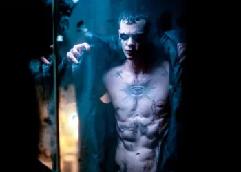 Remake de ‘El Cuervo’ no solo fracasa ante la crítica, también está fracasando estrepitosamente en taquilla