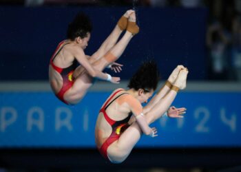 El impresionante clavado de dos nadadoras chinas que les valió el oro