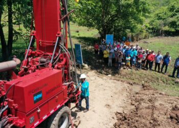 DOM inicia perforación de pozo para abastecer agua en Morazán