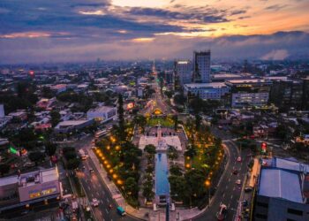 Con la tradicional alborada y serenata al Divino Salvador del Mundo, arrancan las fiestas agostinas