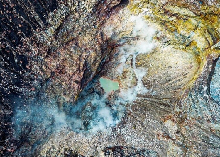 Avistan formación de una Laguna en cráter principal del volcán de San Miguel