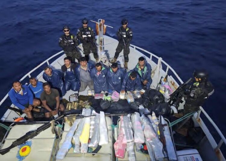 Embajada de EEUU destaca reciente incautación de droga en aguas salvadoreñas