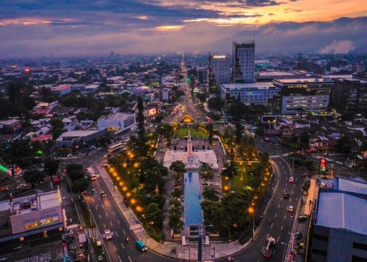 Pronostican tormentas a final de la tarde y noche de este sábado 
