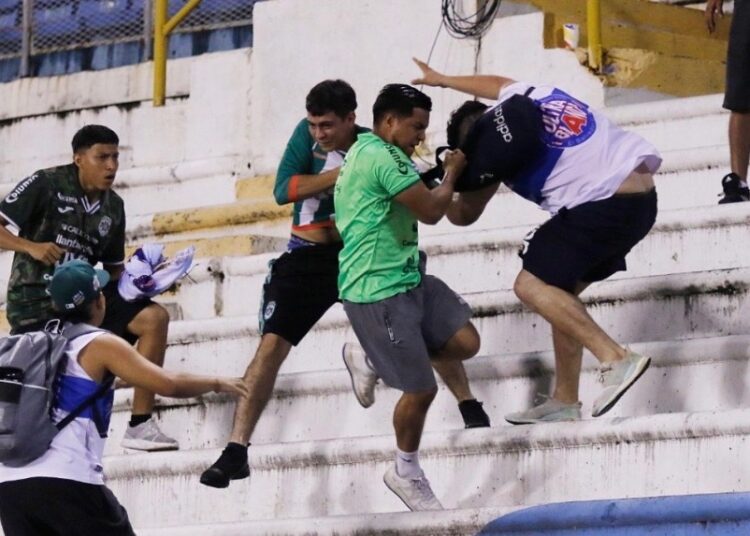 Alianza condena actos de violencia en estadio de Honduras