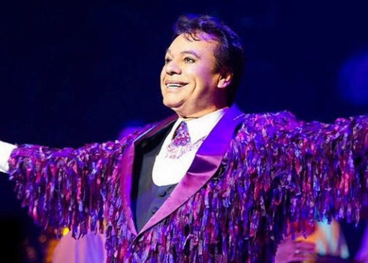 Juan Gabriel llega al mundo Barbie