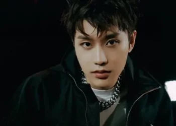 Expulsan a una estrella K-pop de su grupo tras acusaciones de agresión sexual