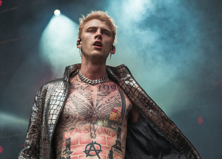 Machine Gun Kelly gastó 50.000 dólares en apuestas en Las Vegas