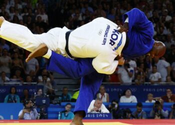 Teddy Riner, el brutal movimiento de judo que le dio el oro al ídolo francés y volvió locos a todos en París 2024