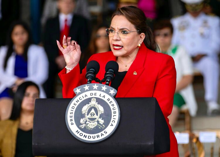 Honduras da por terminado tratado de extradición con EE.UU