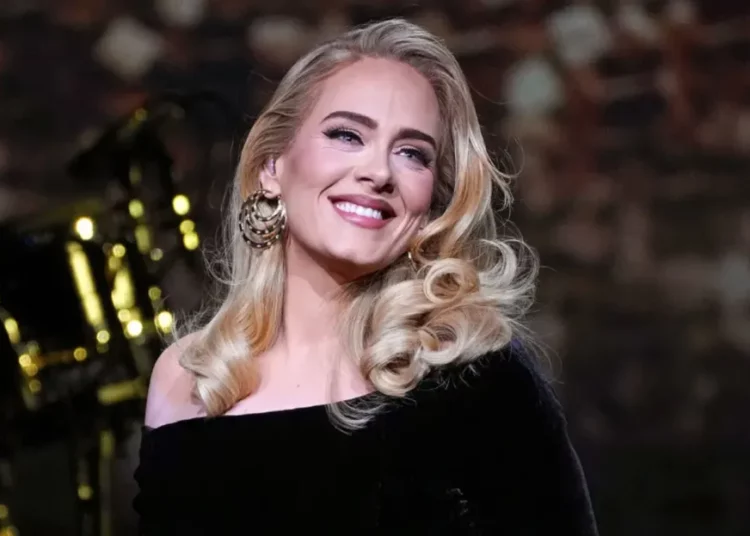 Adele planea ‘centrarse en su familia’ en 2025