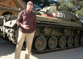 Arnold Schwarzenegger se compró un tanque de guerra