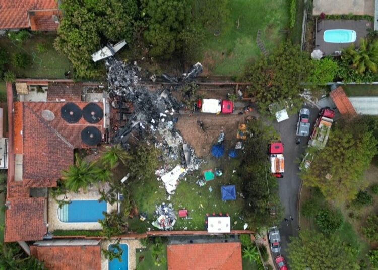 Brasil recupera datos de cajas negras del avión accidentado