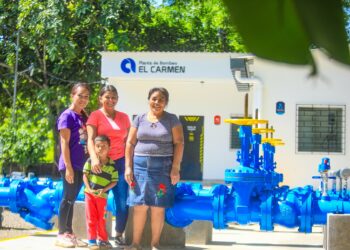 Gobierno invierte más de $300 millones en proyectos de agua potable en todo el país